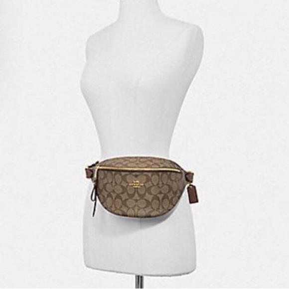 Disney X Coach Limited Edition belt bag with Snow White 🔥SALE🔥 - Picture 8 of 11